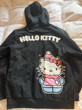 โ๏ธ Hello Kitty Winter Hoodie with White Faux Fur Trim and Graphic Design